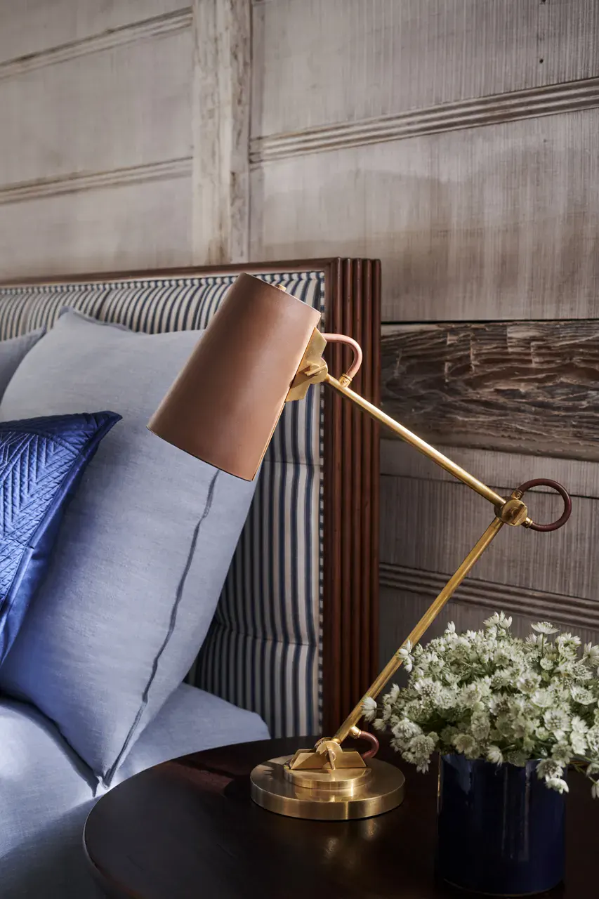 benton table lamp close-up